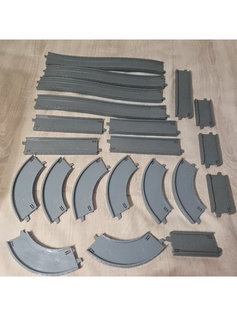 Vtg Tomy Thomas & Friends Gray Train Tracks 21-Piece Set 2004